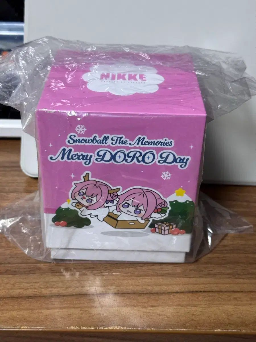 2025 AGF 勝利の女神：NIKKE(ニケ) ドロロング スノードーム - メルカリ