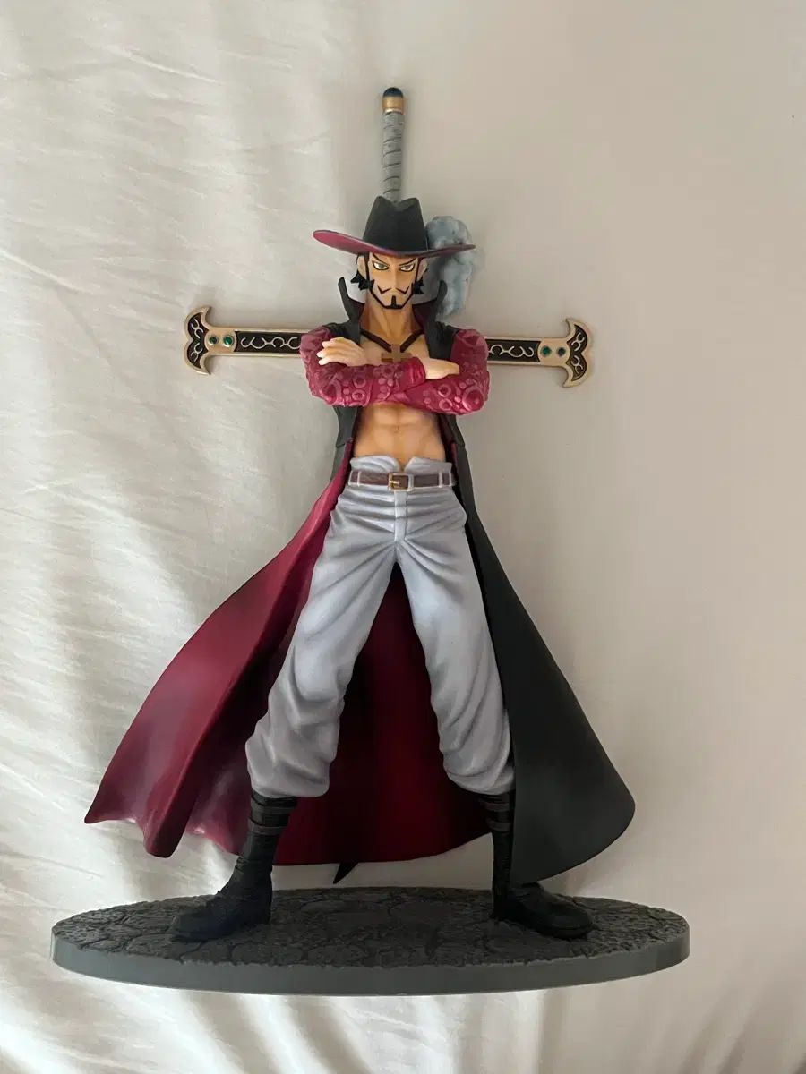 ONE PIECE 쥬라큘・ミホーク 一番くじ B賞 フィギュア - メルカリ