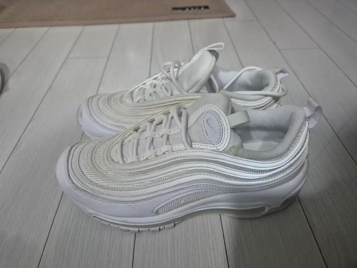 ナイキ エアマックス 97 ウィメンズ スニーカー Classic ランニングシューズ Nike Air Max