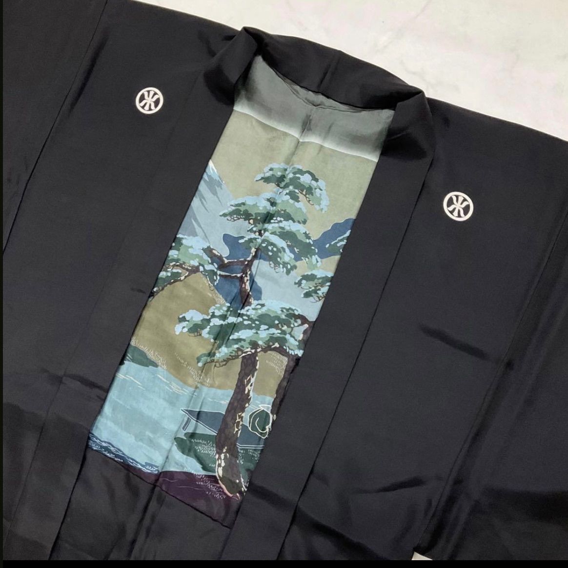 kimono one⬛️男前屋⬛️男黒紋付⬛️アンサンブル⬛️男着物⬛️男羽織⬛️羽二重⬛️正絹⬛️五つ紋⬛️裄69