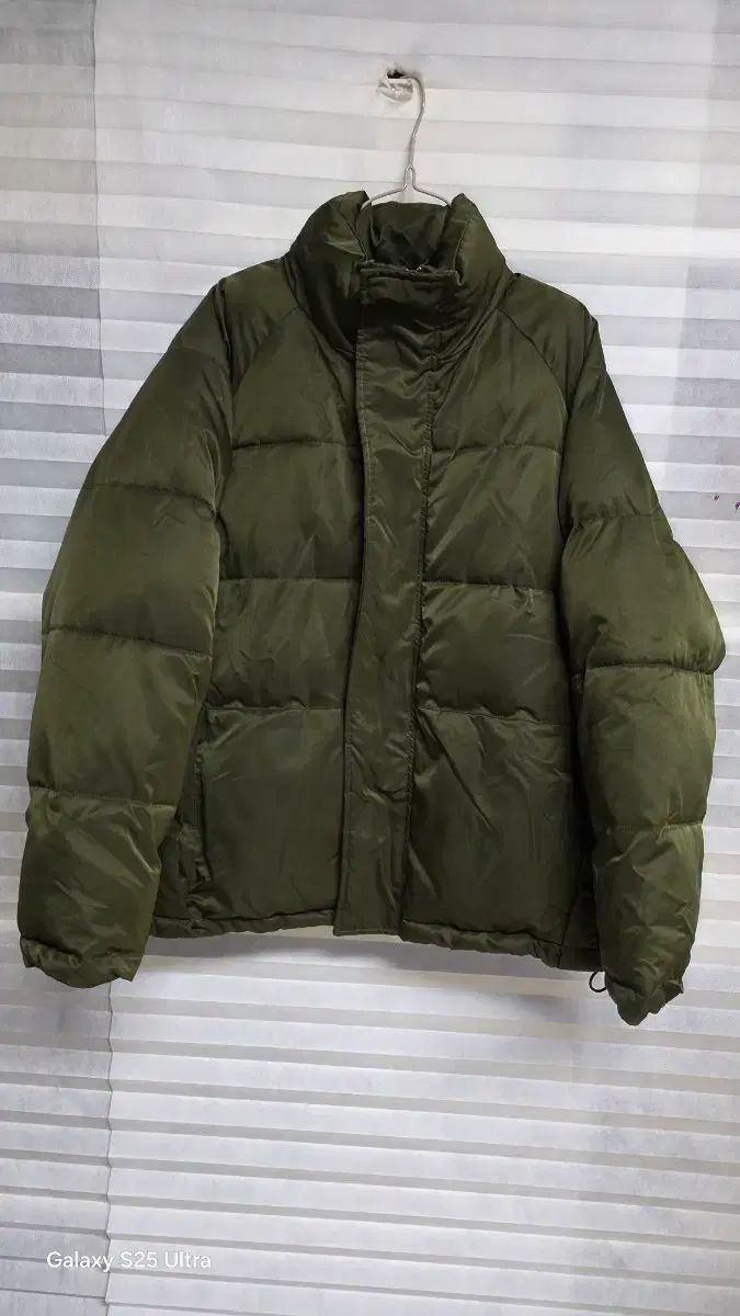 ユニセックス カーキ色 ダウン アウター