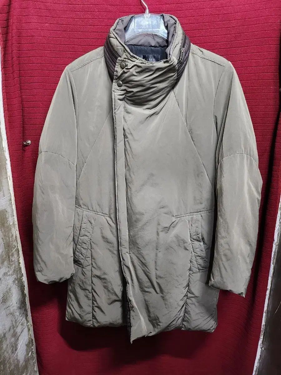 TIME カーキ色 メンズ ダウン コート
