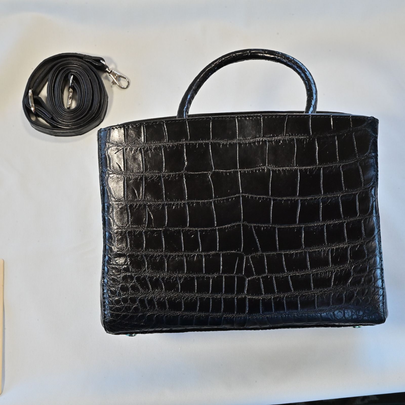 クロコダイル使用 黒の2 WAYミニトート｜ 感漂う レザーの本格ハンドバッグ