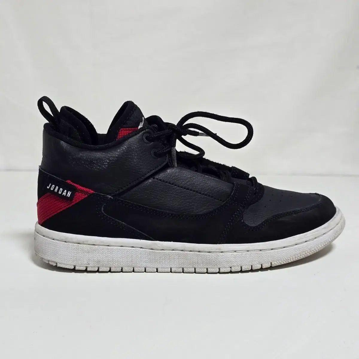 ジョーダン フェイドアウェイ ナイキ | Jordan [ナイキ] NIKE Fadeaway [Jordan J - フェイドアウェー ブラック&frasl;ジム レッド&frasl;白 NIKE公式ジョーダン スニーカーブラック