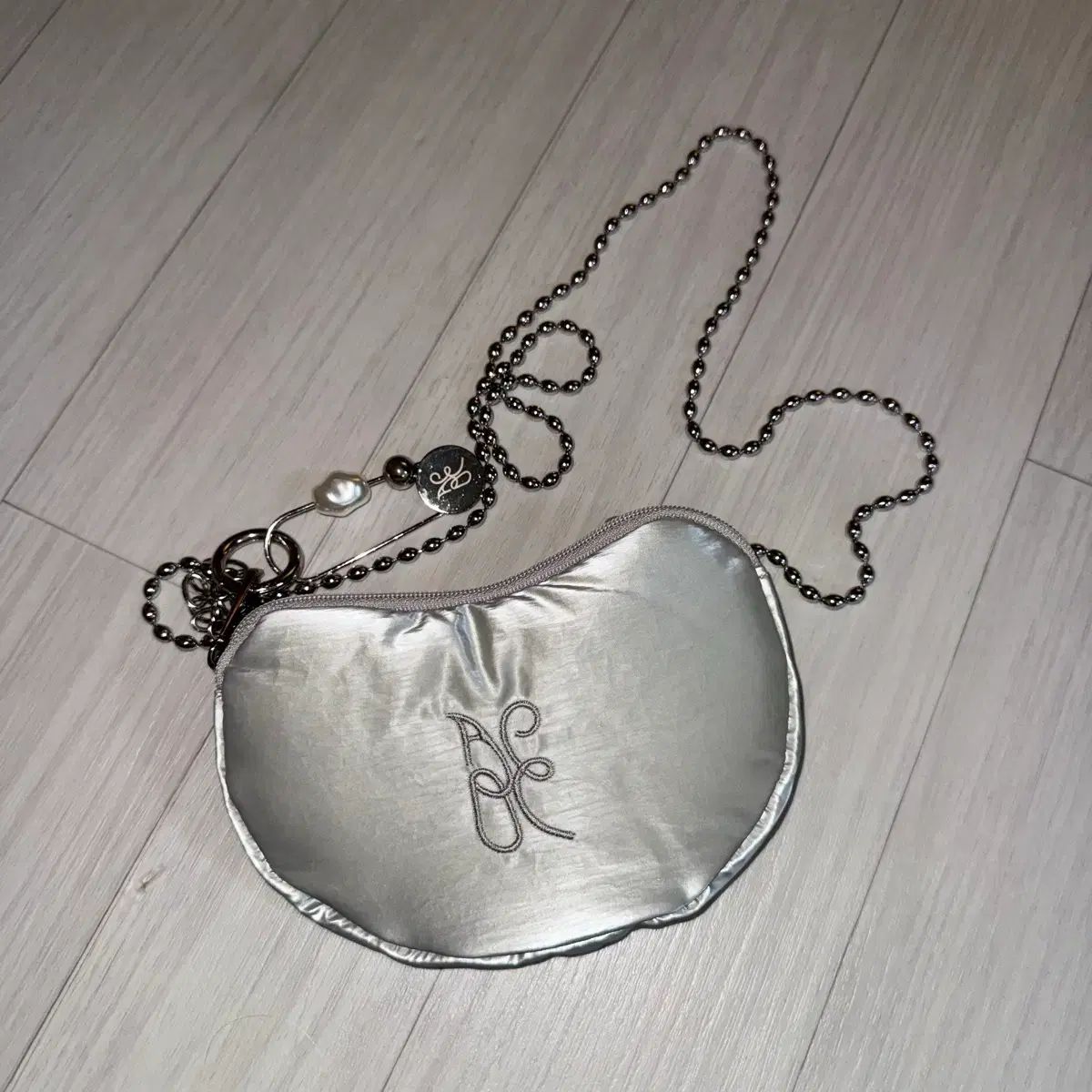 宇田川あこク ペブルウォレット パール ピン チャーム ミニバッグ クロスバッグ