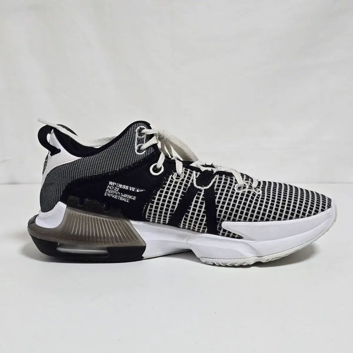 ナイキ レブロン ウィットネス 7 EP ブラック メタリック シルバー スニーカー 285