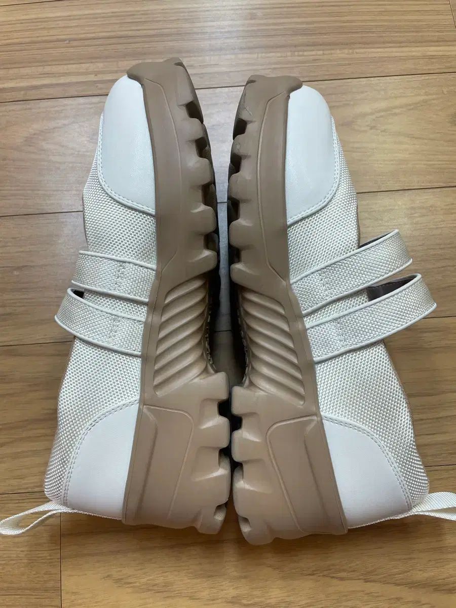 ベネトン メリージェーン シューズ アイボリー 240 mm