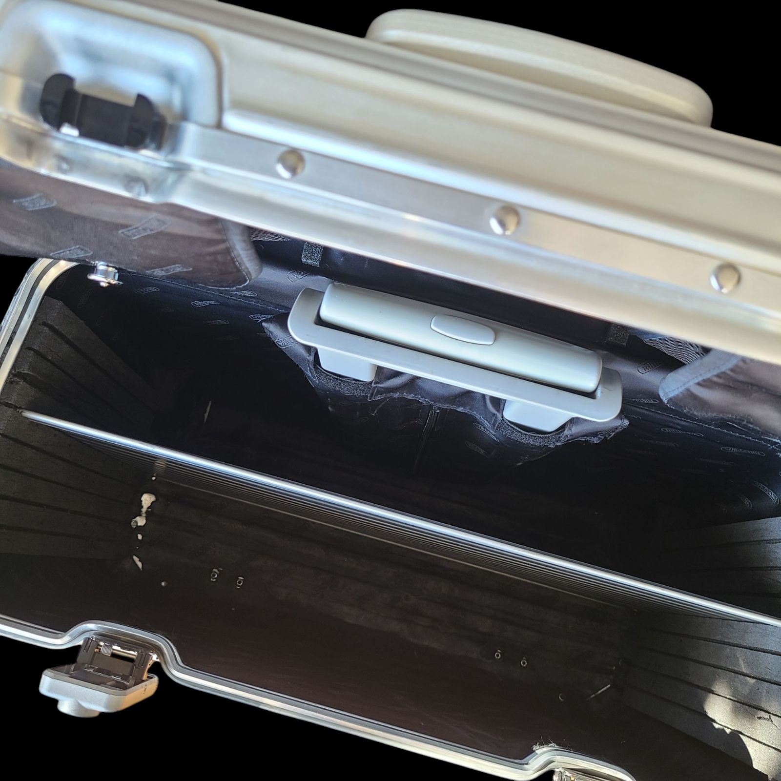 シルバー アルミ