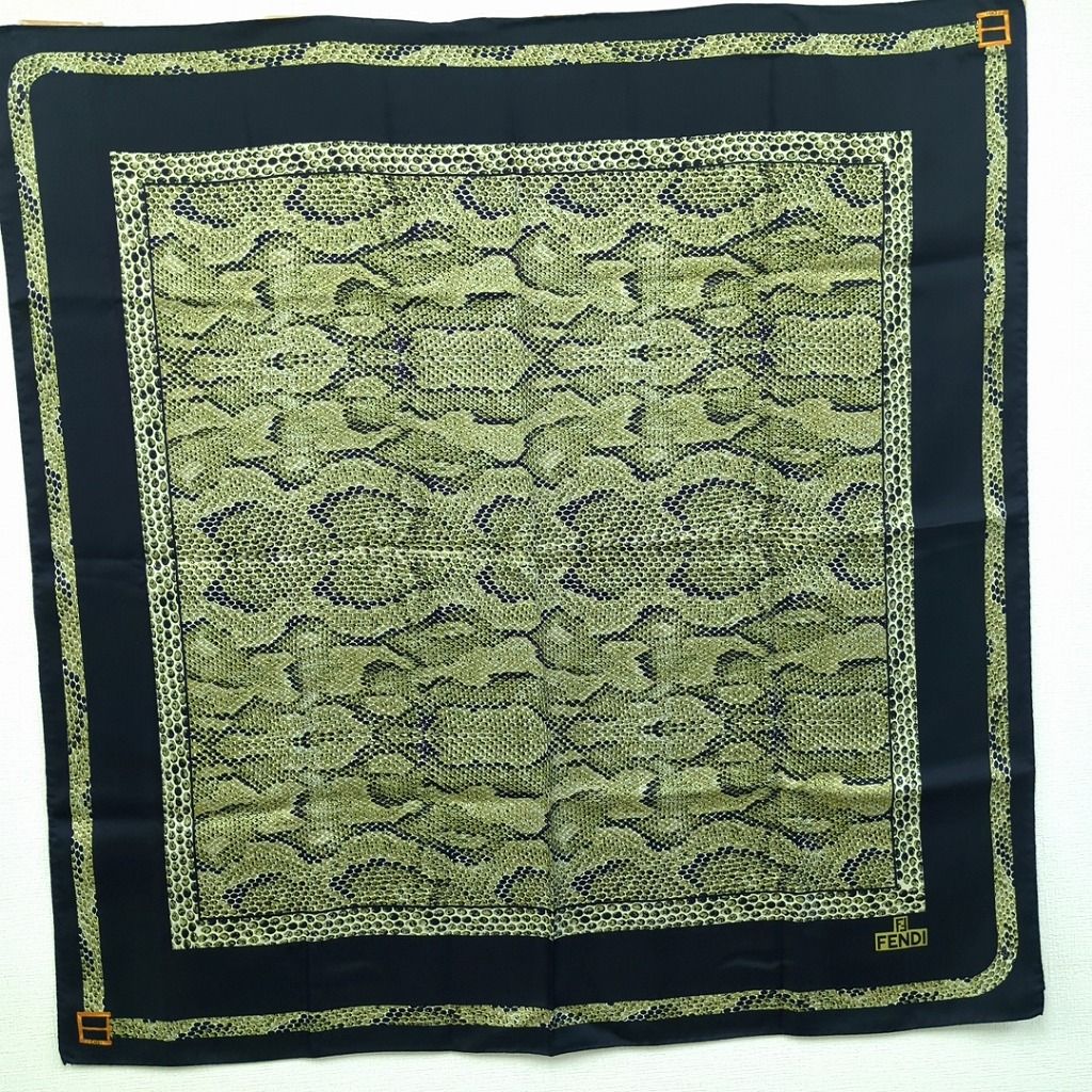 フェンディ 100% シルク スカーフ イタリア製 ブラック カーキ