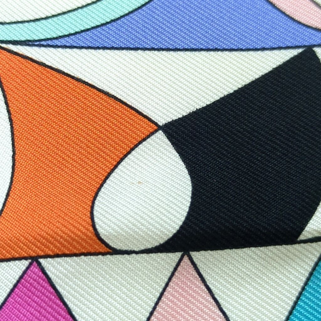 エミリオ プッチ 100% シルク スカーフ イタリア製 - メルカリ