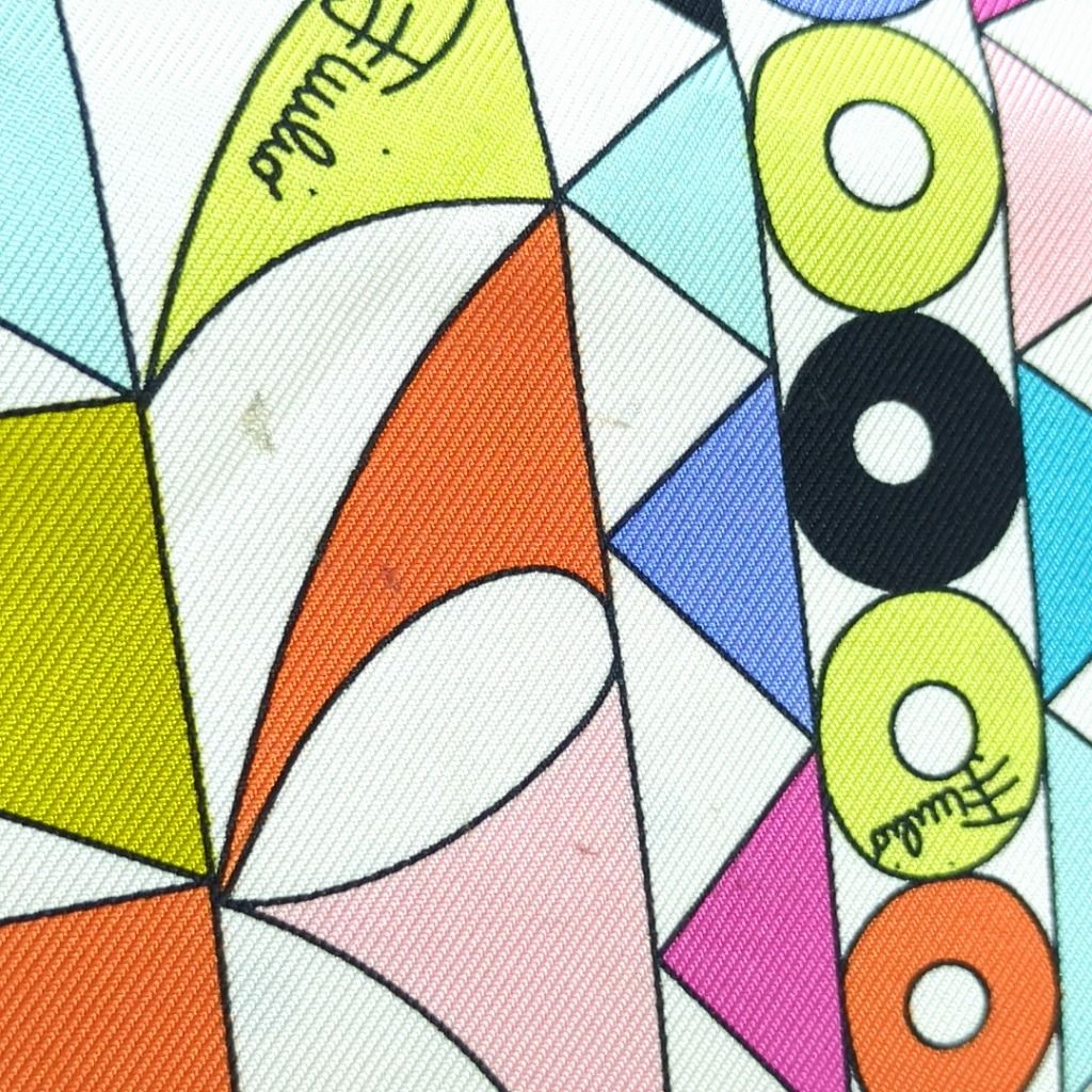 エミリオ プッチ 100% シルク スカーフ イタリア製 - メルカリ