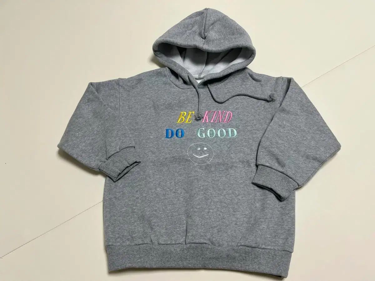 【正規品，大得価】 赤ちゃん裏起毛パーカー 130サイズ 新品 Tシャツ