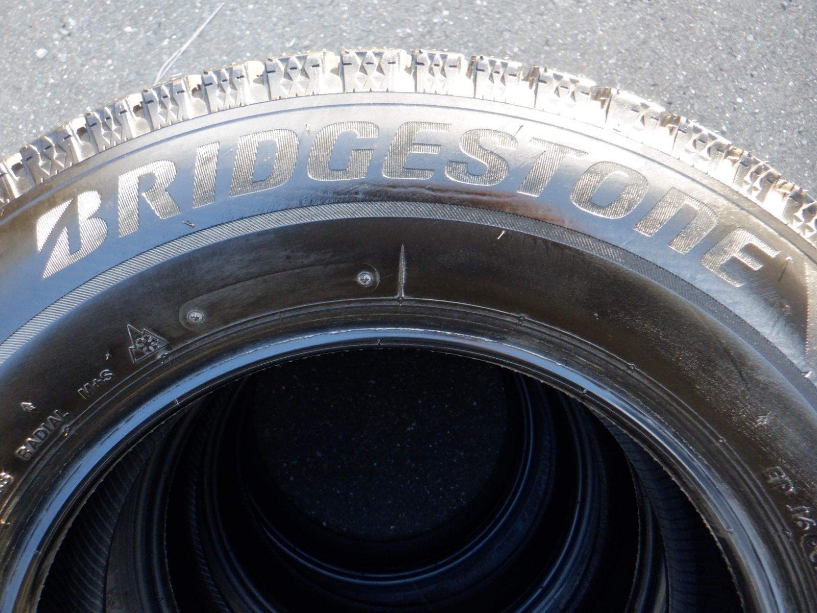 185 70 R 14 4本 ブリヂストン ブリザックVRX 2 製 フリード ノートなどに
