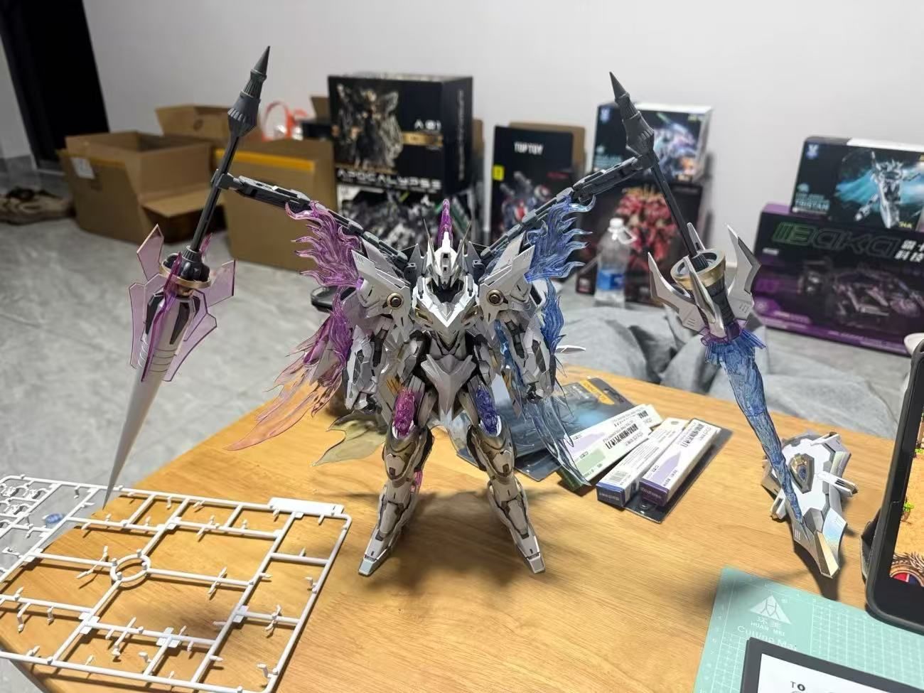 SNAA Model 1/100 YR-04-PV『エンペラー』蒼炎の魂 焱皇（Fire Lord