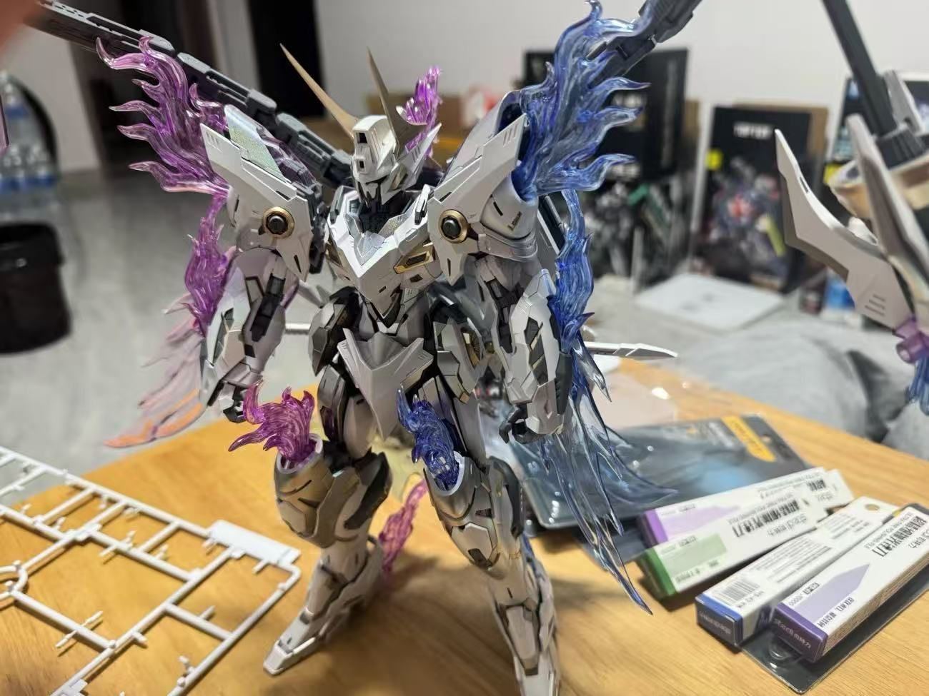 SNAA Model 1/100 YR-04-PV『エンペラー』蒼炎の魂 焱皇（Fire Lord