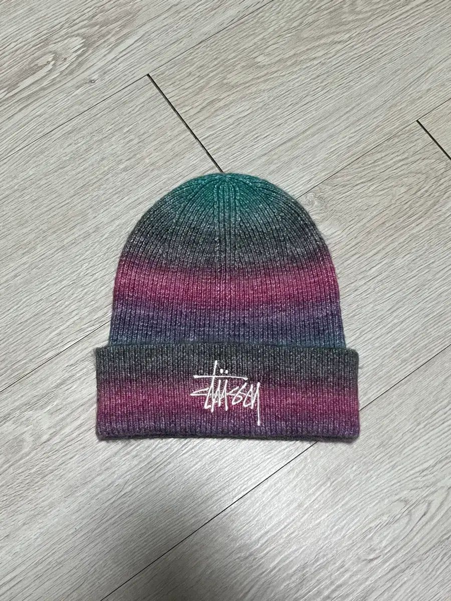 級 STUSSY ステューシー カフ ビーニー ストライプ