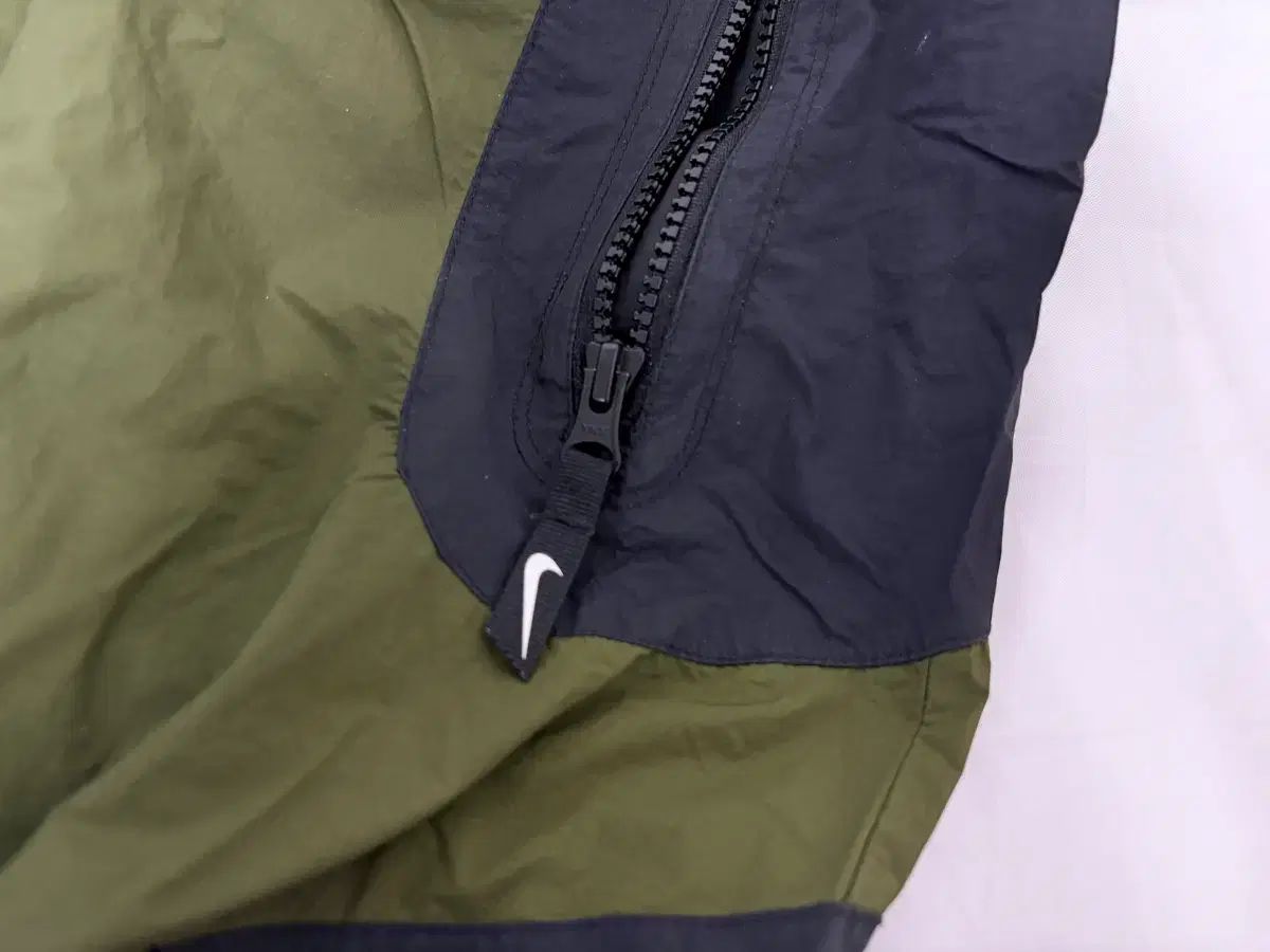 L NIKE リイシュー パンツ ナイロン