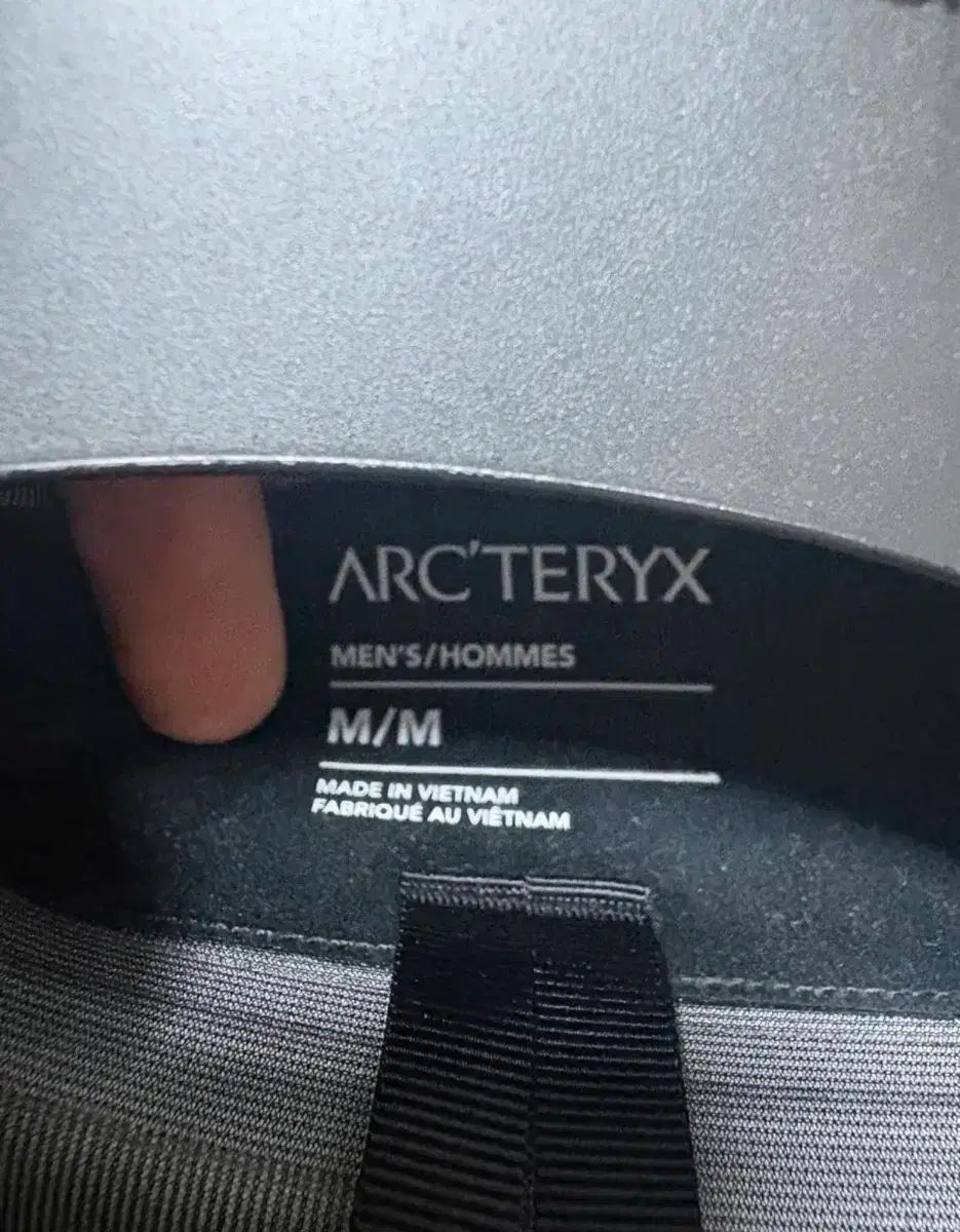  M ARC TERYX アークテリクス ベータ LT ブラック その他 アウター