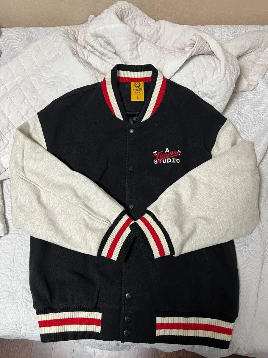 KIAタイガース IAB Studio ダブル ロゴ スタジアム ジャケット L