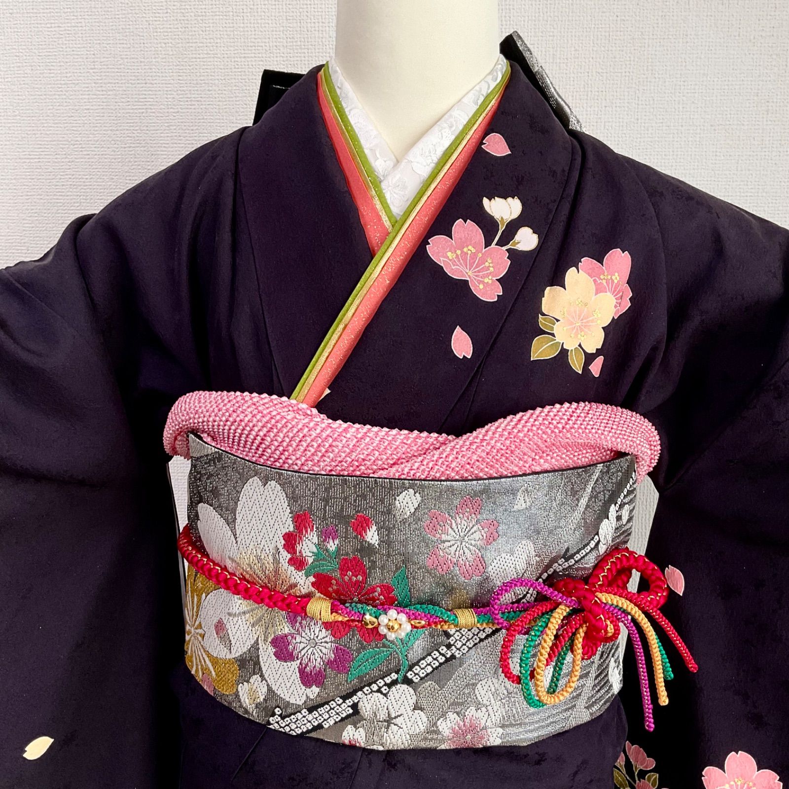 振袖 振袖フルセット 紫系 濃紫 桜 鞠 組みひも 金彩 正絹 - メルカリ