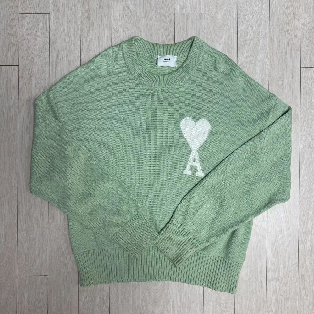 XL アミ インタルシア 白ハート ニット - メルカリ