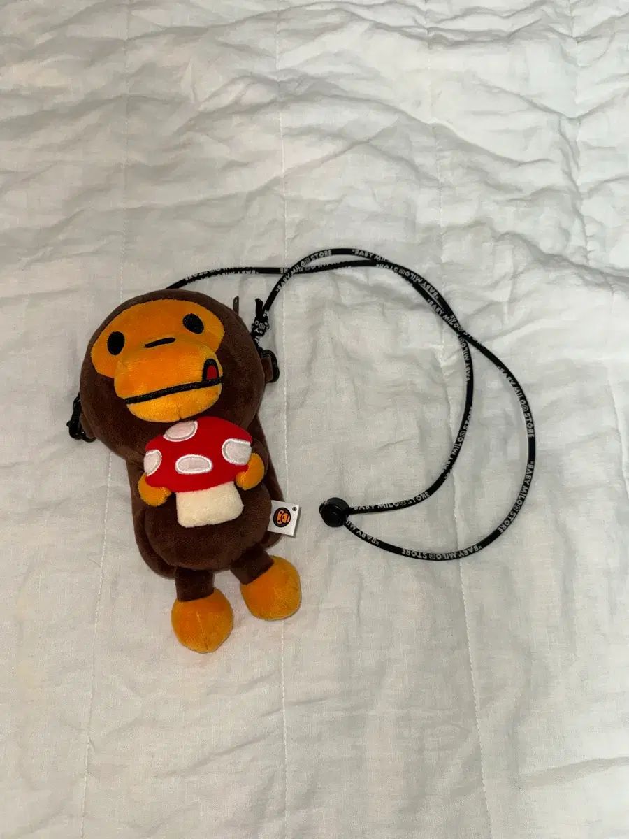 A BATHING APE アベイシングエイプ ベイビー ウール マイル マイロ フラッシュ モバイル バッグ マッシュルーム