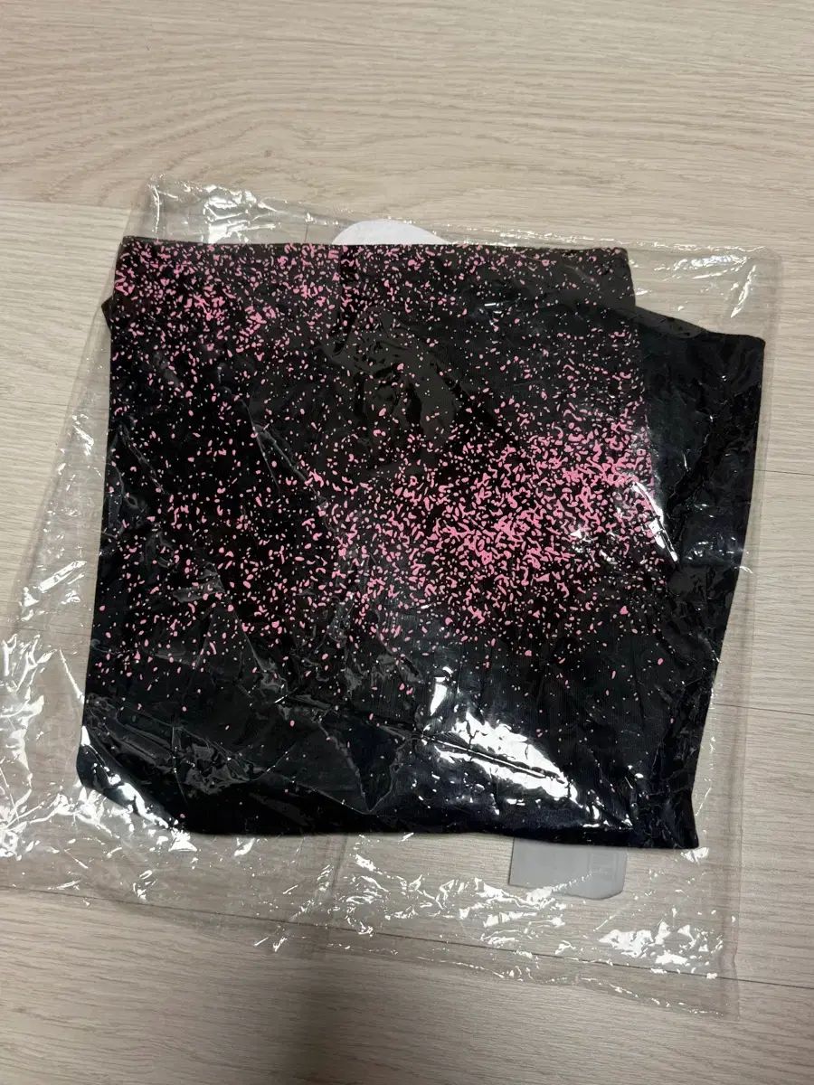 クロップドTシャツ