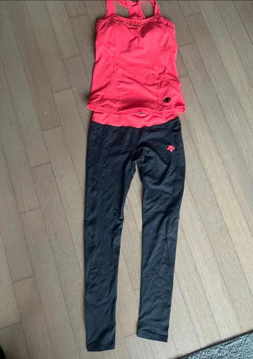 デサント ランニング タンクトップ ピンク ズボン セット