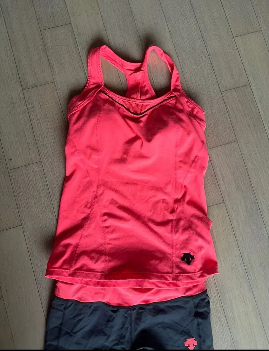 デサント ランニング タンクトップ ピンク ズボン セット