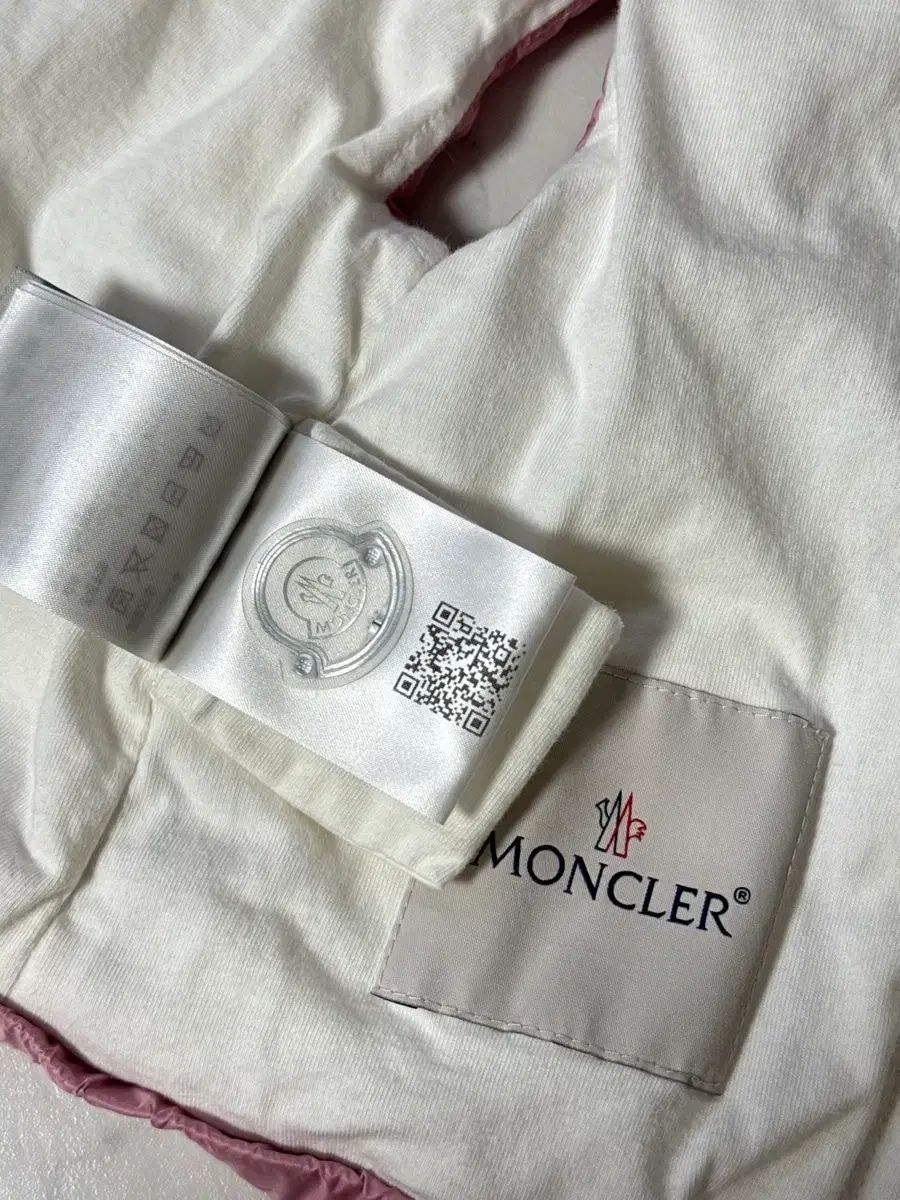 MONCLER モンクレール