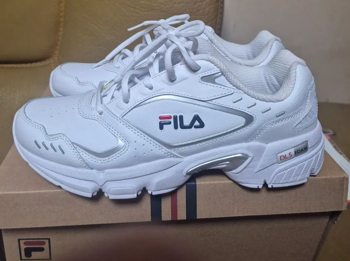 FILA フィラ スニーカー 270