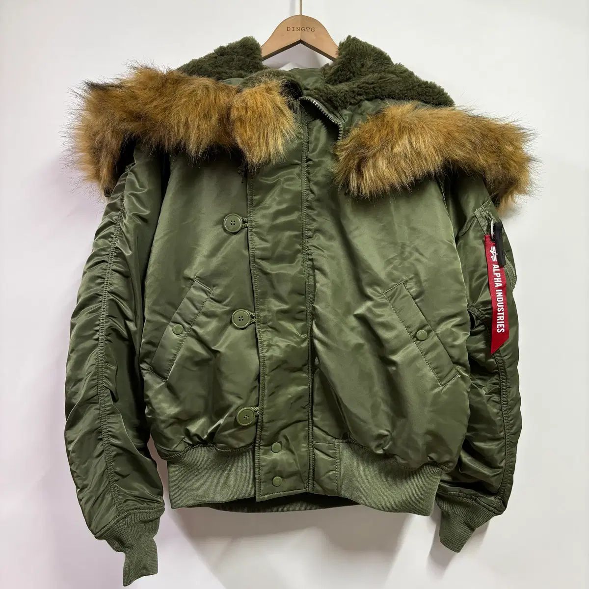 M アルファ インダストリーズ N-2 B ショート ウェスト パーカ