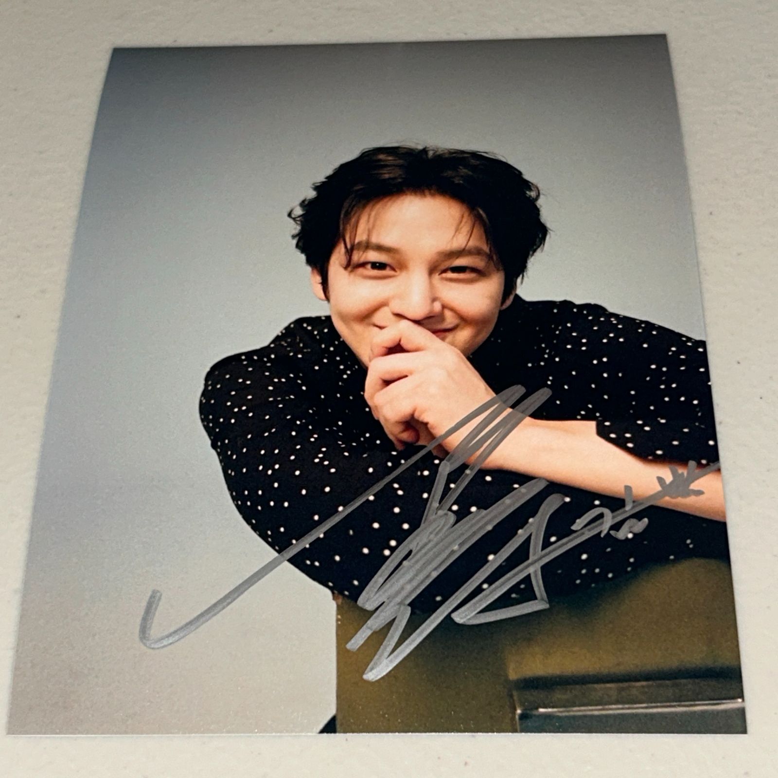 キム・ボム 直筆サイン スチール写真(2Lサイズ) - メルカリ