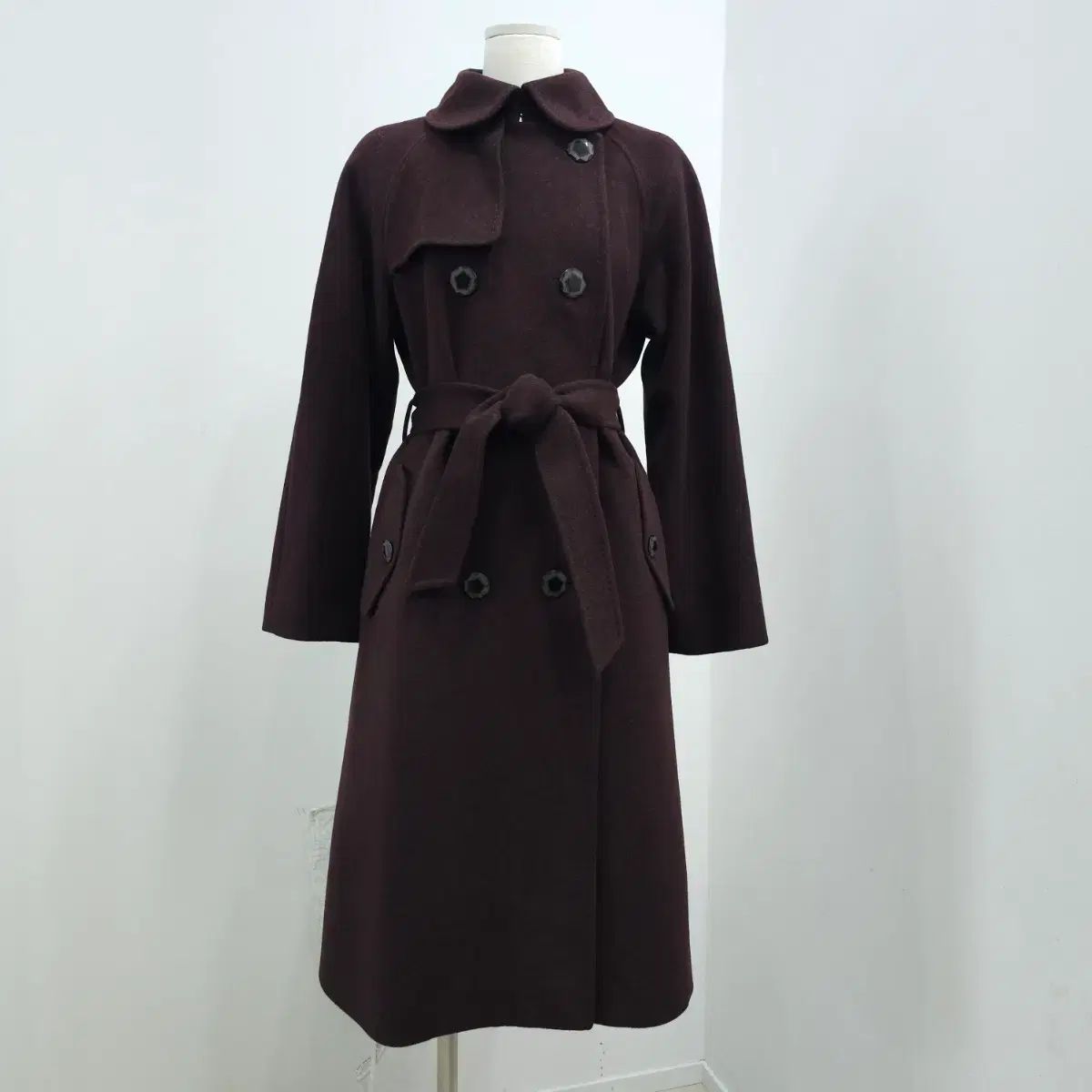 Classic バーガンディ ベルト付き アンゴラ ウール ロングコート 日本