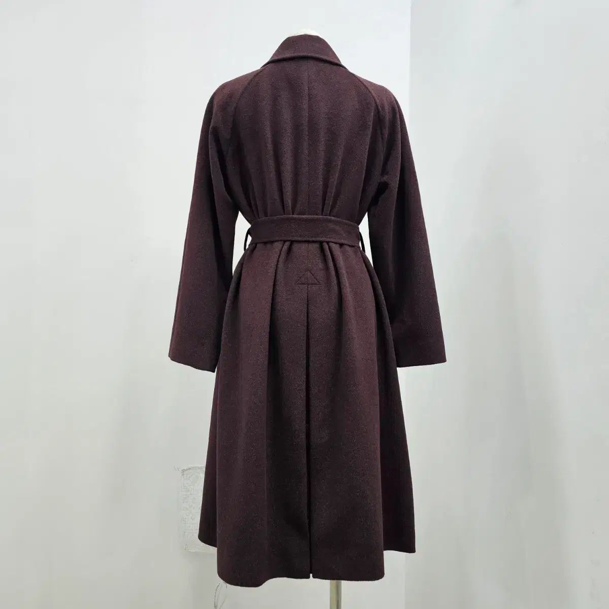 Classic バーガンディ ベルト付き アンゴラ ウール ロングコート 日本