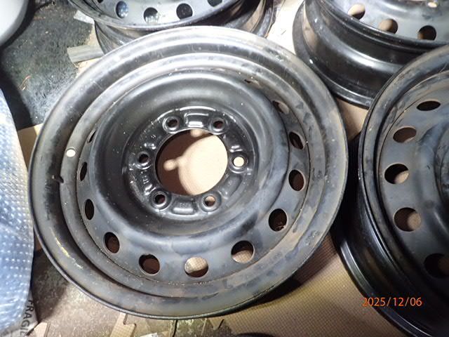 4本 トヨタ ハイエース 200系 15 x 6 J PCD 139 7 スチール