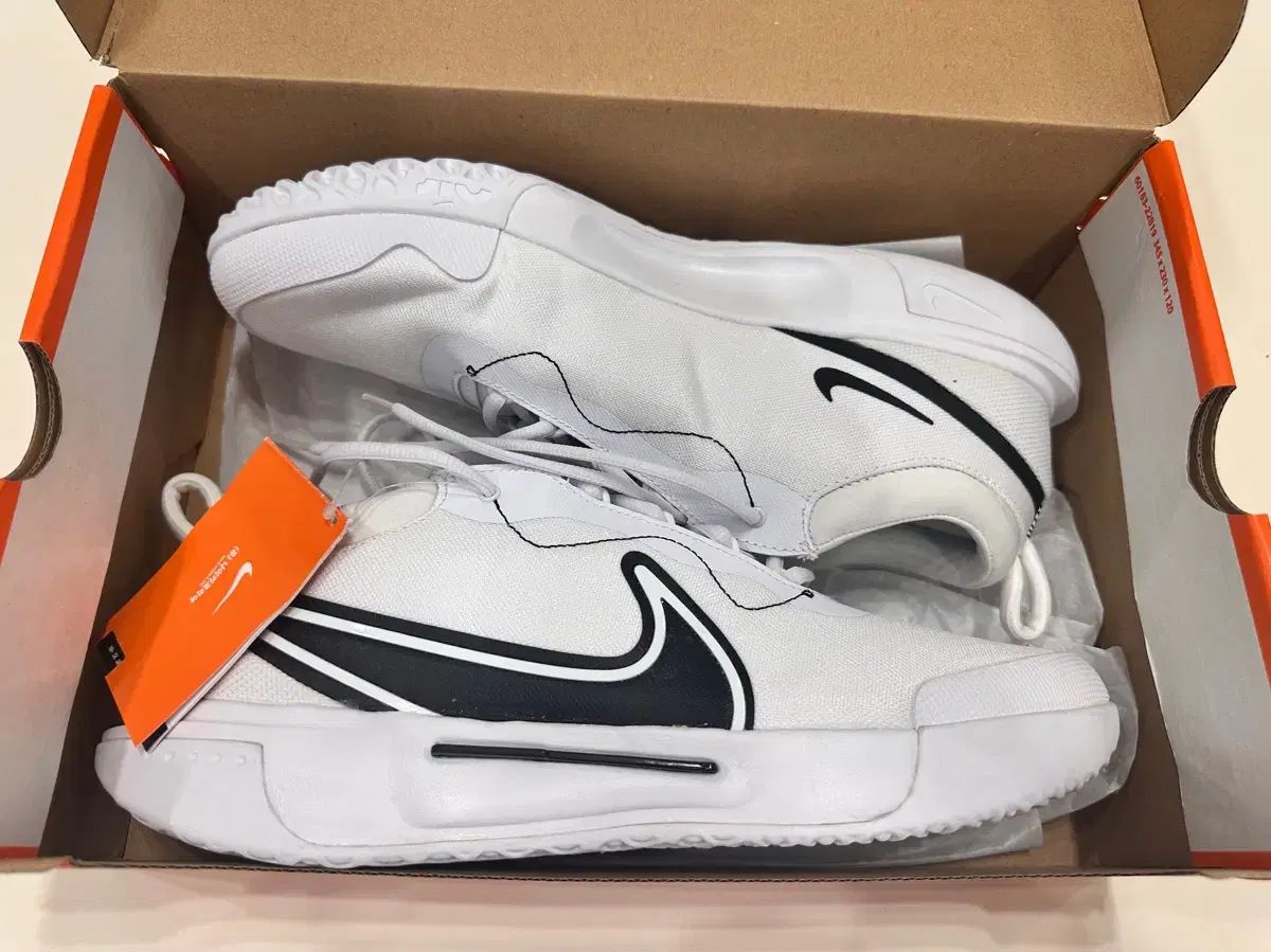 【新品、未使用】NIKE ズーム コート プロ 28cm ナイキ ズーム コートプロ テニスシューズ 290mm 新品 - メルカリ