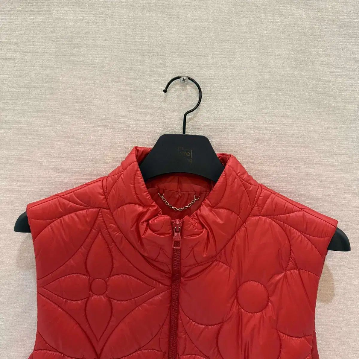 ルイヴィトン フラワー ベスト ダウン