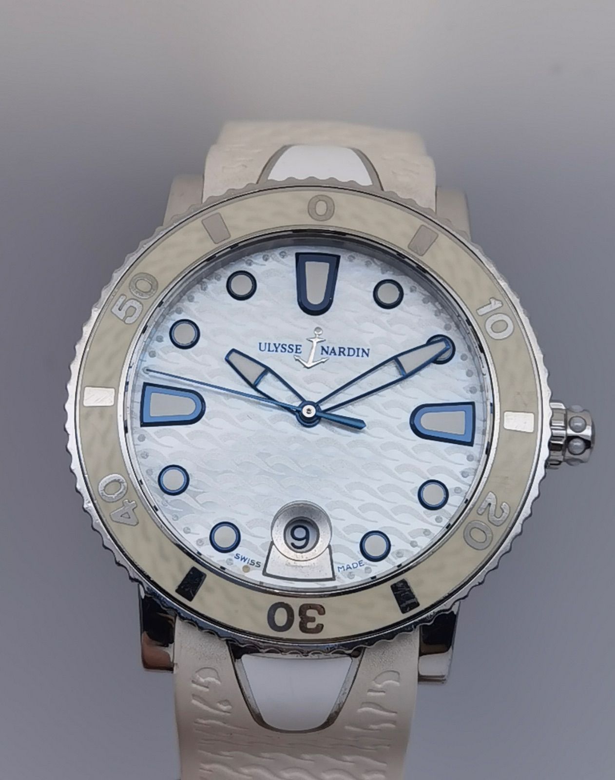 ユリスナルダン Ulysse Nardin レディーダイバー 8103-101 デイト シェル文字盤 ステンレス ラバーベルト 自動巻き レディース 腕時計