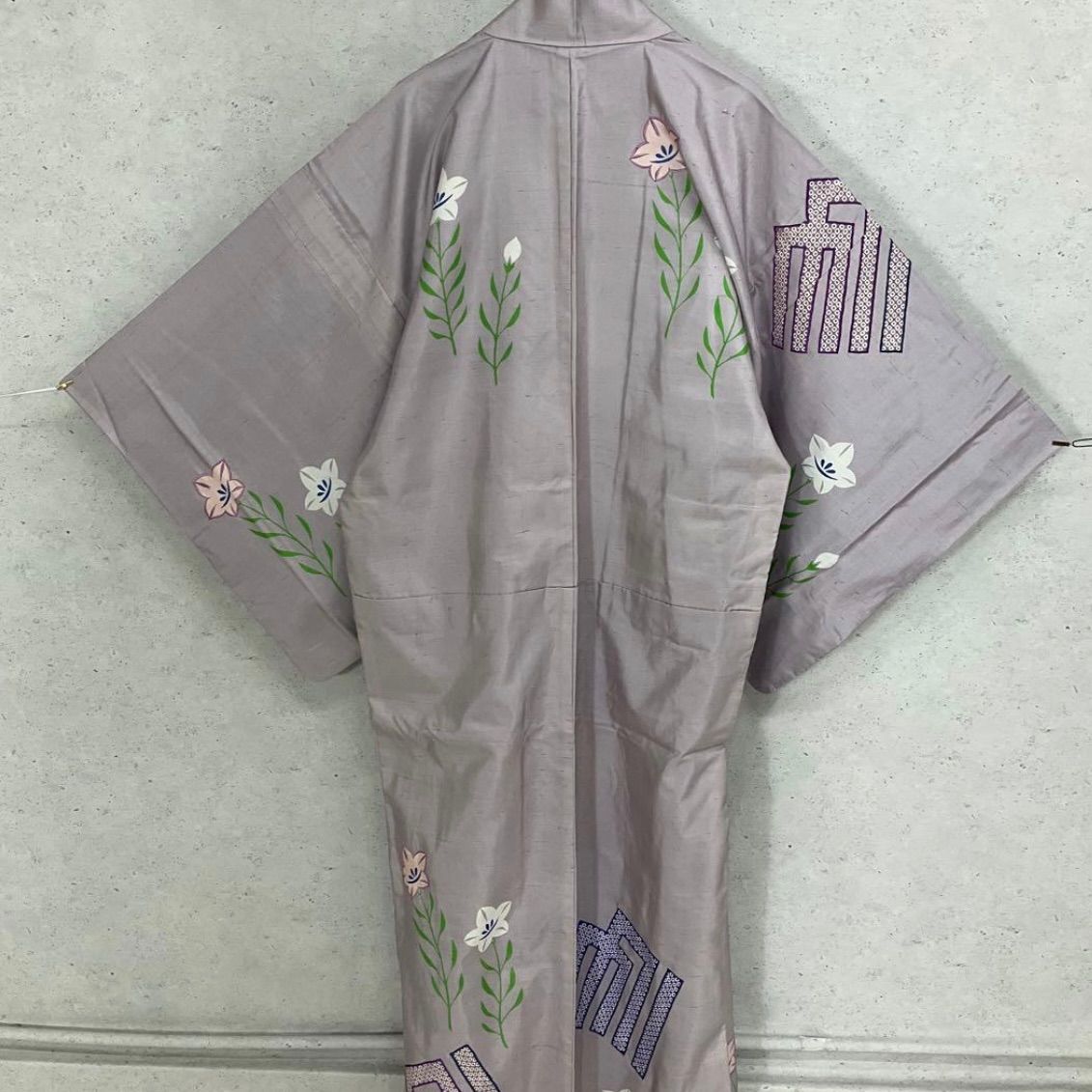 one⬛️男前屋⬛️厳選⬛️お誂え品⬛️男着物⬛️しなやかな紬に友禅と刺繍⬛️正絹⬛️キングサイズ⬛️袷⬛️裄74丈157