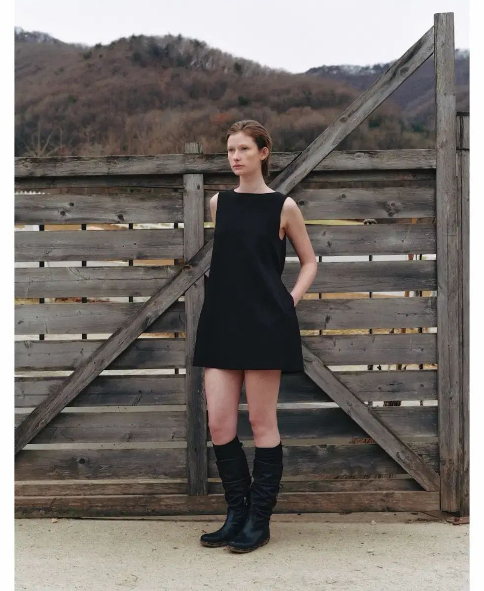 パルヴァン アーバン ミニドレス_ブラック