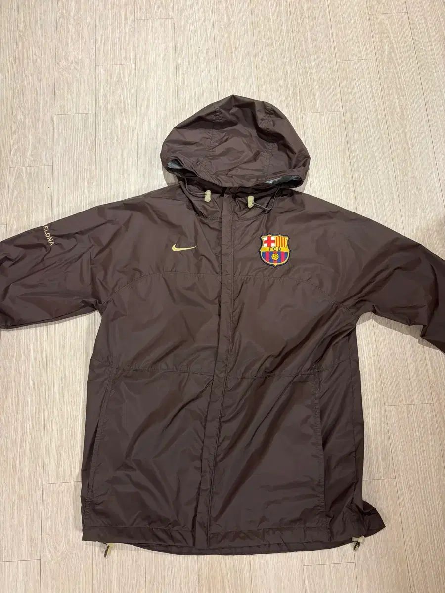 NIKE ナイキ 正規品 バルセロナ ウィンドブレーカー M サイズ - メルカリ