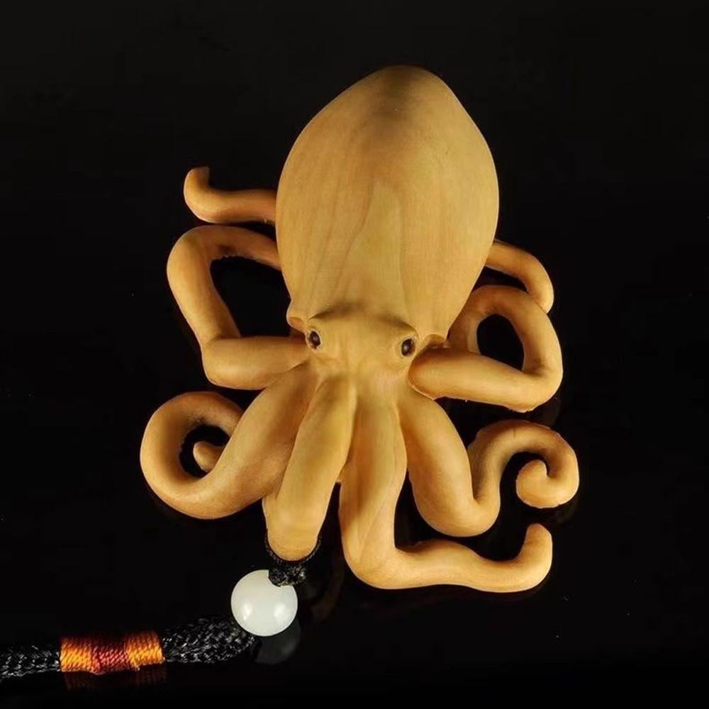 大人気 新入荷彫刻小葉黄楊木製の置物 立体的なタコの木彫 彫刻工芸