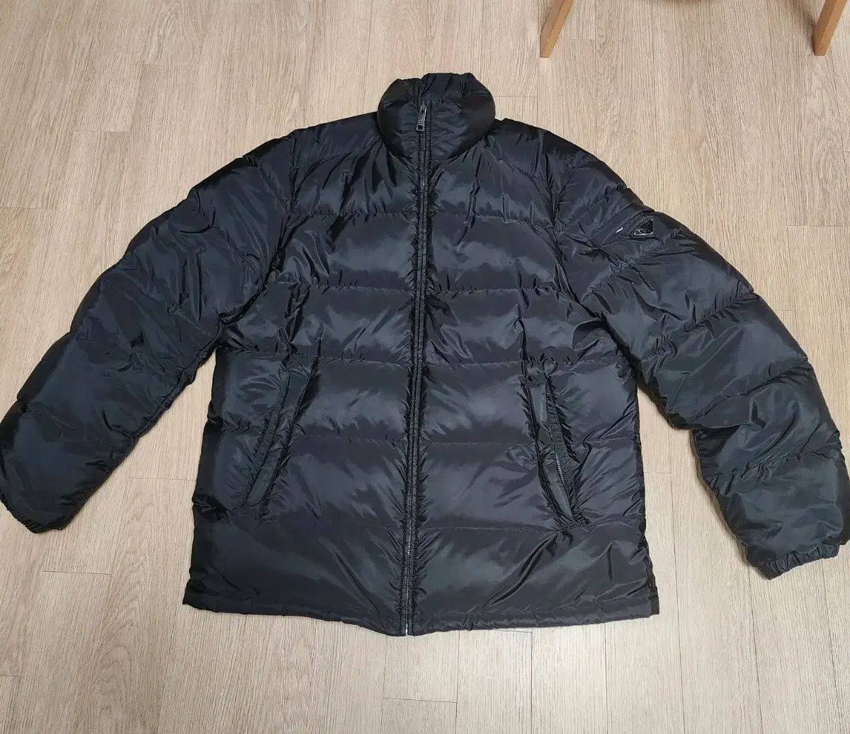 PRADA プラダ 三角ロゴ ダウン sgy 091