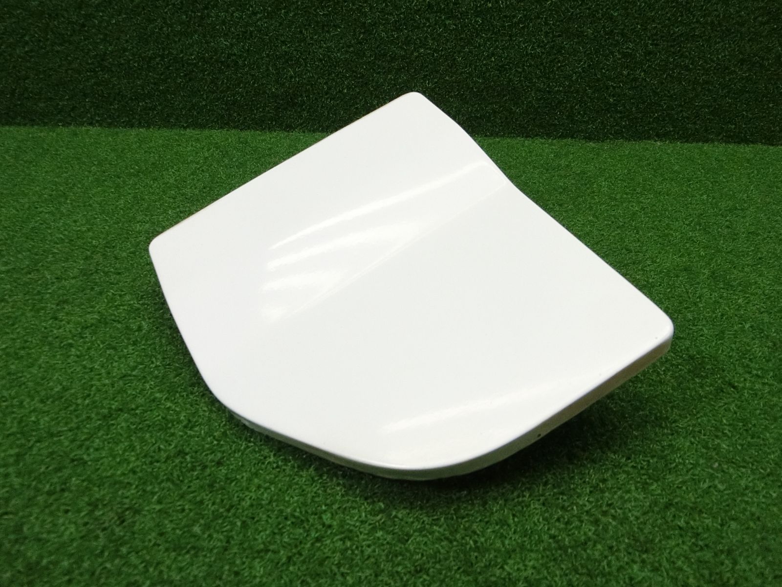 [12449] 送料無料 スズキ エブリイ DA64V フューエルリッド 給油口 フタ 65923-68H0 カラー26U - メルカリ