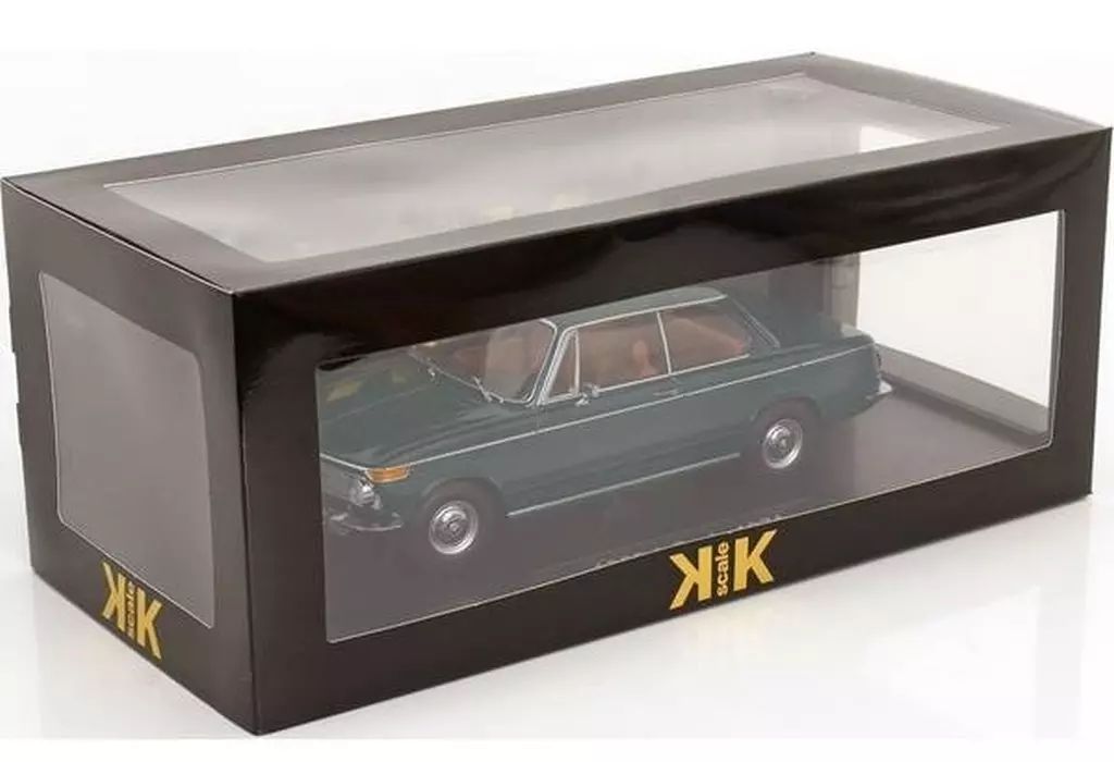 ミニカー 1 18 BMW 1802 1.Series Facelift 1971 ダークグリーン