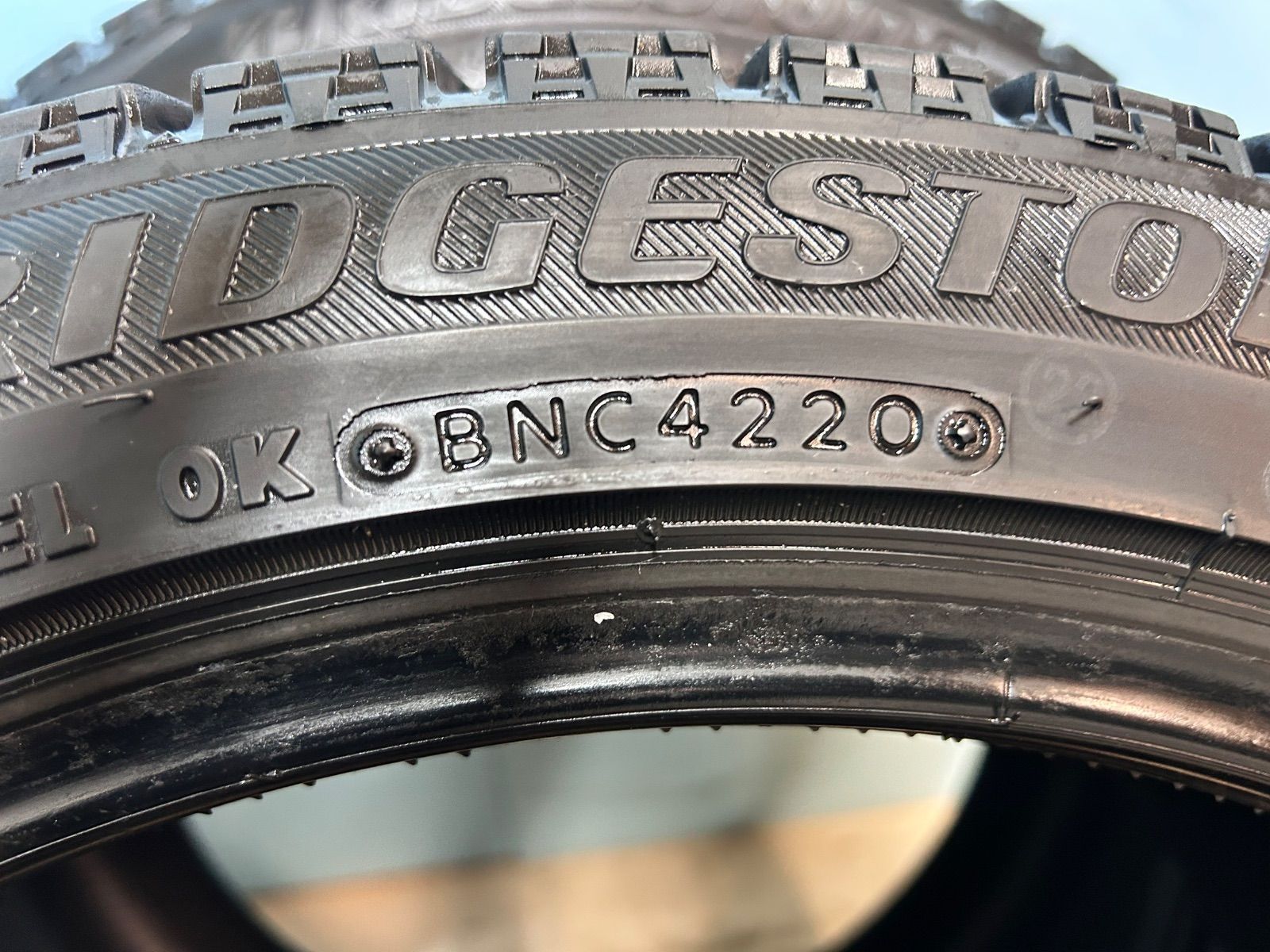  215 45 R 17 スタッドレス BLIZZAK VRX 17インチ 4本セット NO 37 y 17インチ スタッドレス