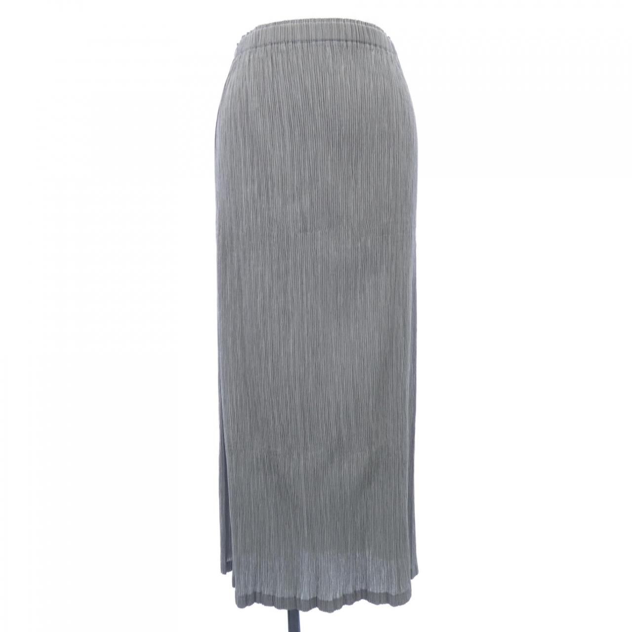 イッセイミヤケ ISSEY MIYAKE スカート