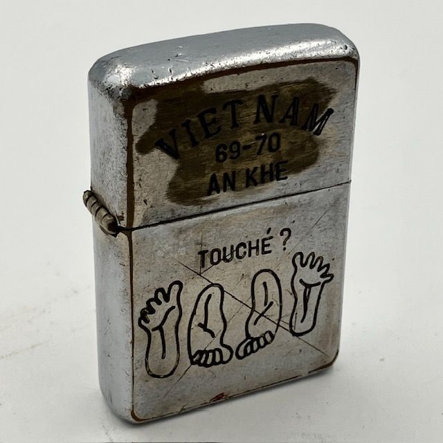 ZIPPO ジッポー ベトナム 1969年 TOUCHE ２人の足裏 ベトナムジッポー