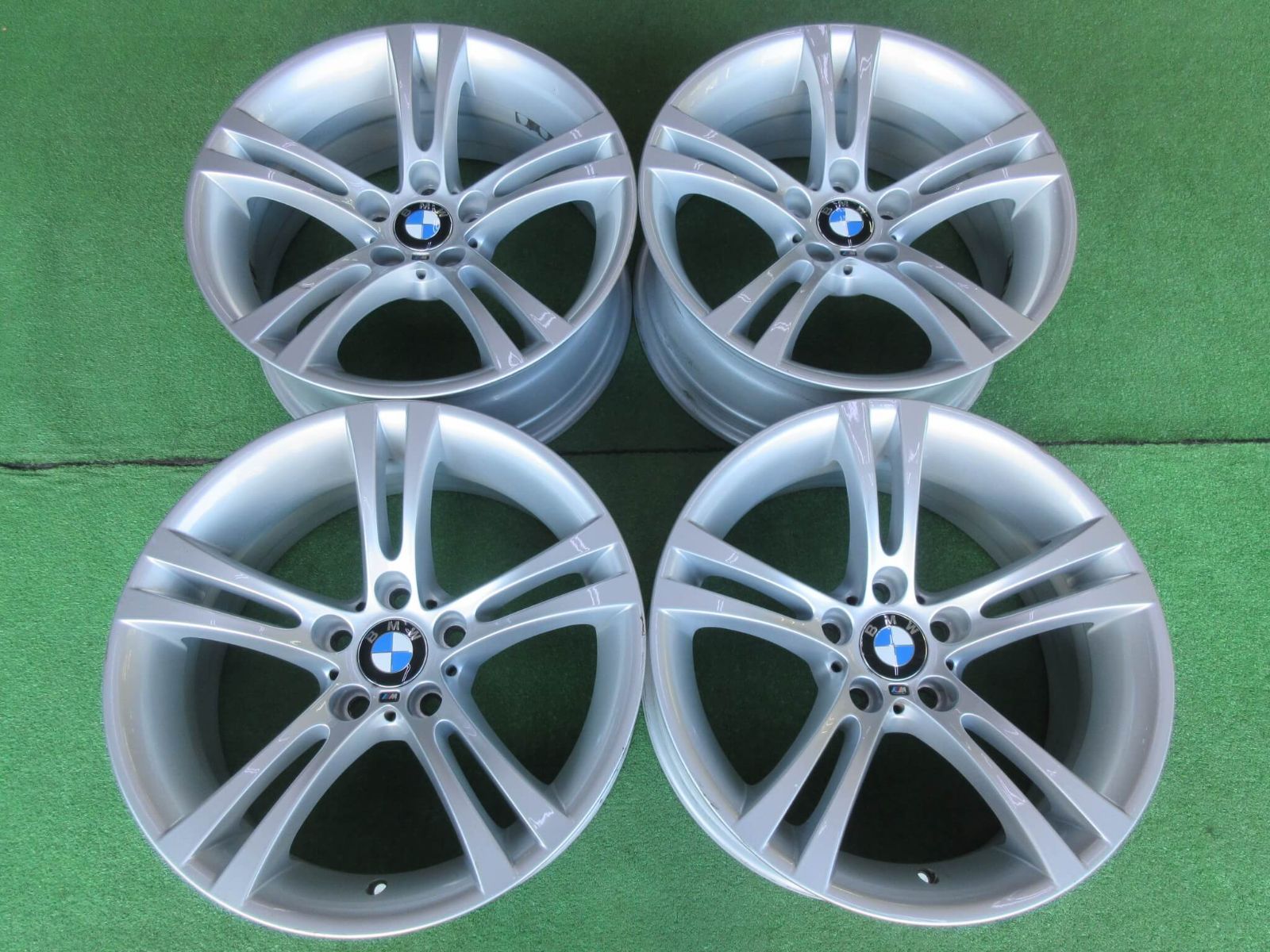 ＢＢＳ製 ＢＭＷ Ｅ６０系５シリーズ ホイール 8 J 18 5 H 120 14 目立った傷も無く程度良好です